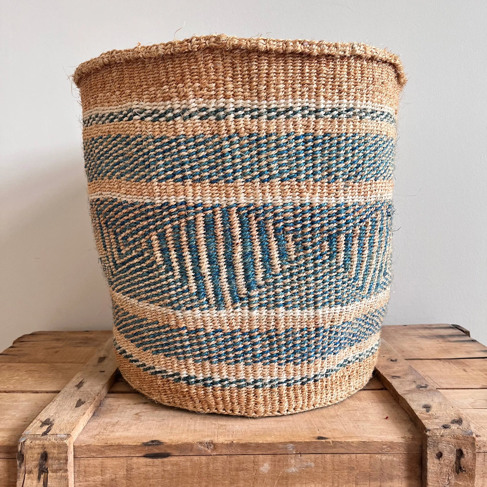 Traditional Taita basket XXL No. 1 Mambo Baskets